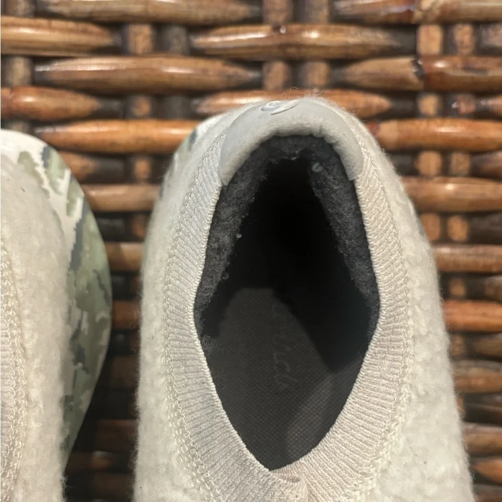 AllBirds Wool Dashers Fluffs Women's White Shoes - Women's Size 9